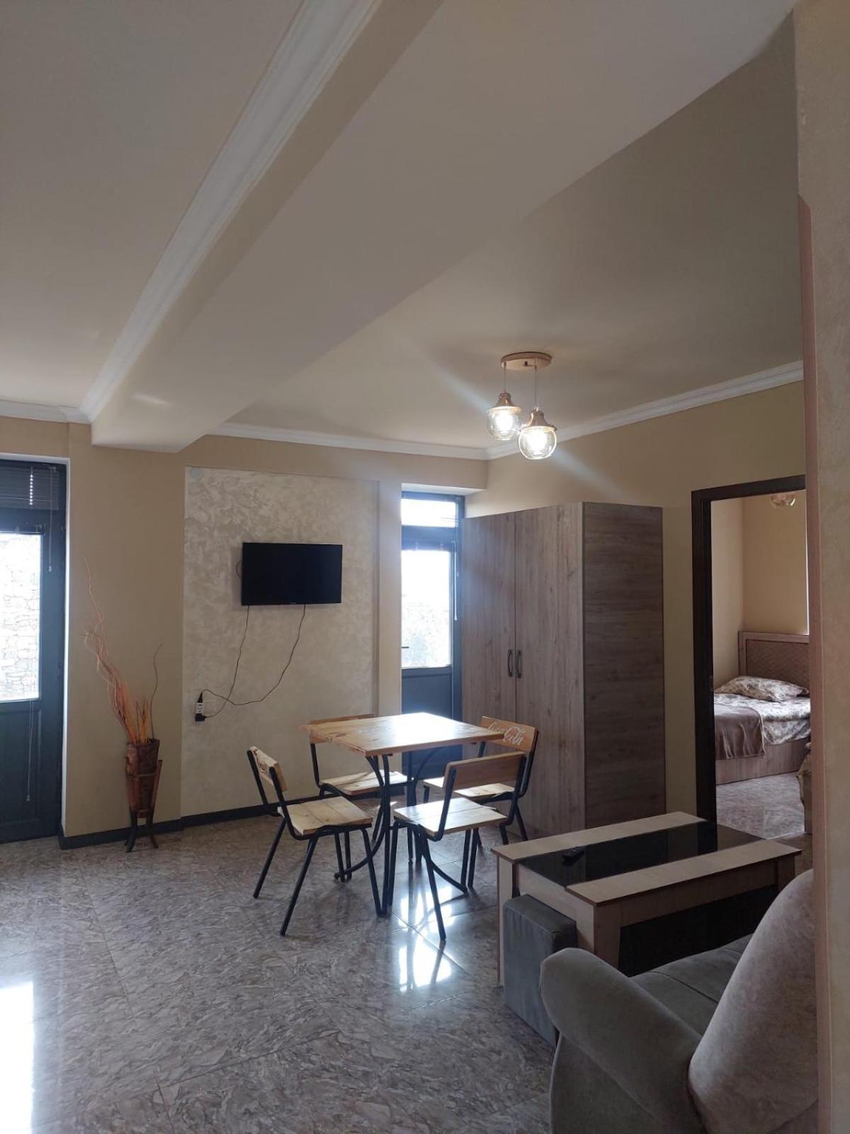 Hotel Maruna Sevan Luaran gambar