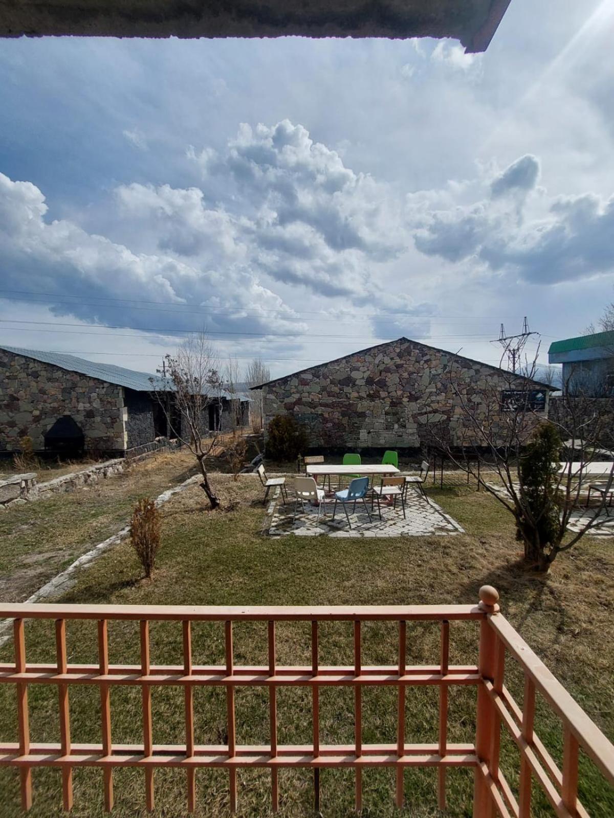 Hotel Maruna Sevan Luaran gambar