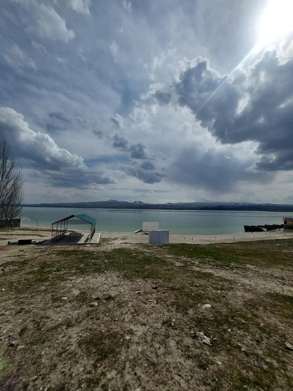 Hotel Maruna Sevan Luaran gambar